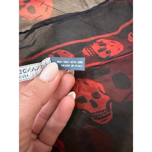 Authentic Alexander Mcqueen Classic Skull Silk Foulard Black/Red - Picture 11 of 11